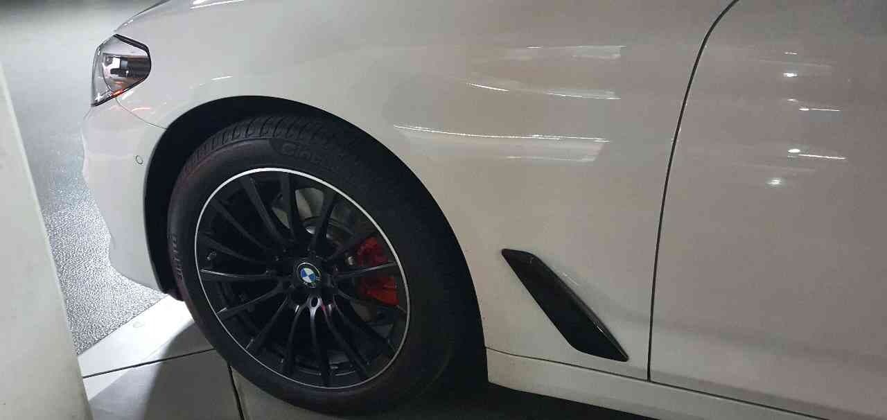 BMW 5시리즈 520i 럭셔리 게시글 썸네일