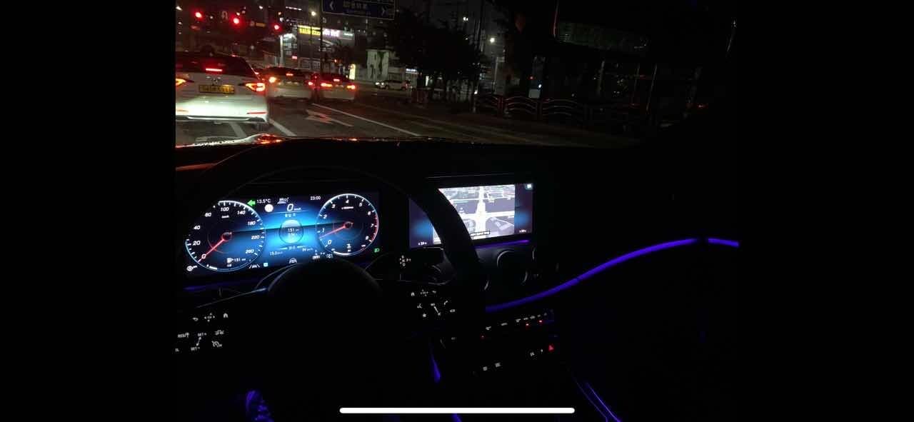 벤츠 E-클래스 E 250 아방가르드 게시글 썸네일