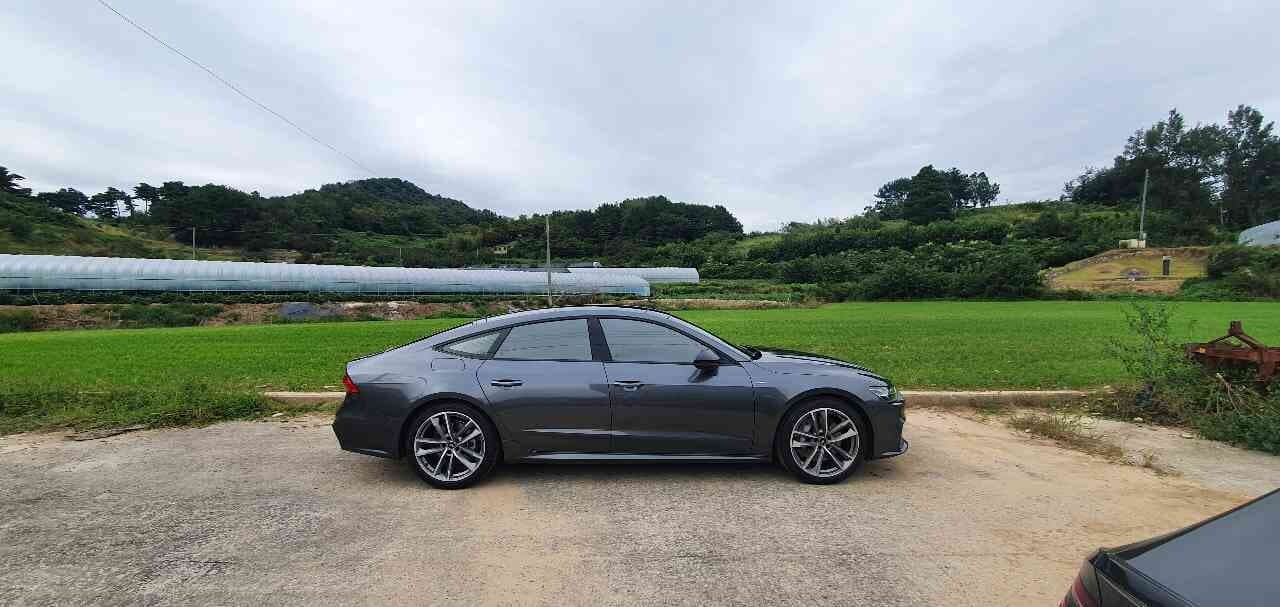 아우디 A7 55 TFSI 콰트로 프리미엄 [2C5+PAO+4GF] 게시글 썸네일