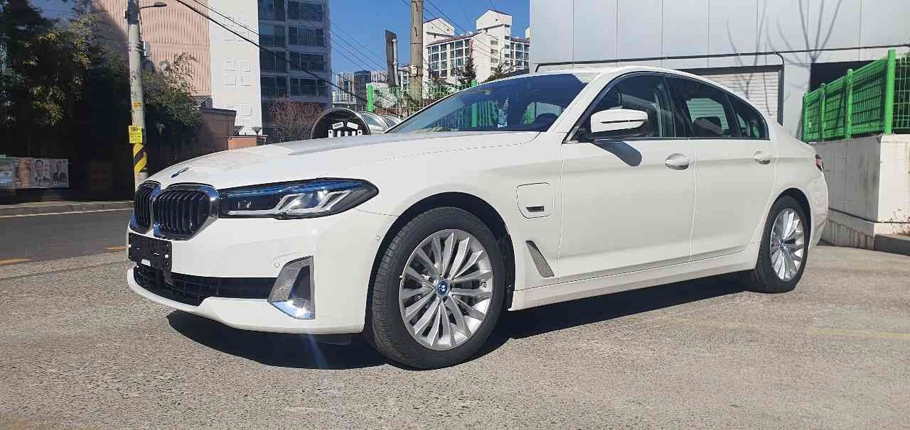 BMW 5시리즈 530e 럭셔리 P1 게시글 썸네일