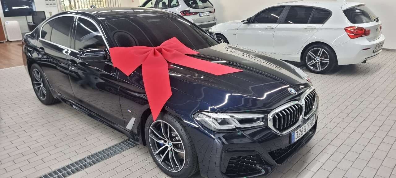 BMW 5시리즈 520i M 스포츠 패키지 게시글 썸네일