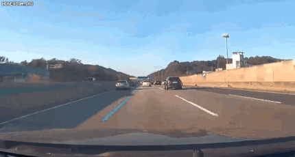 "초보라 못 멈췄다"는 고속도로 뺑소니女" 게시글 썸네일