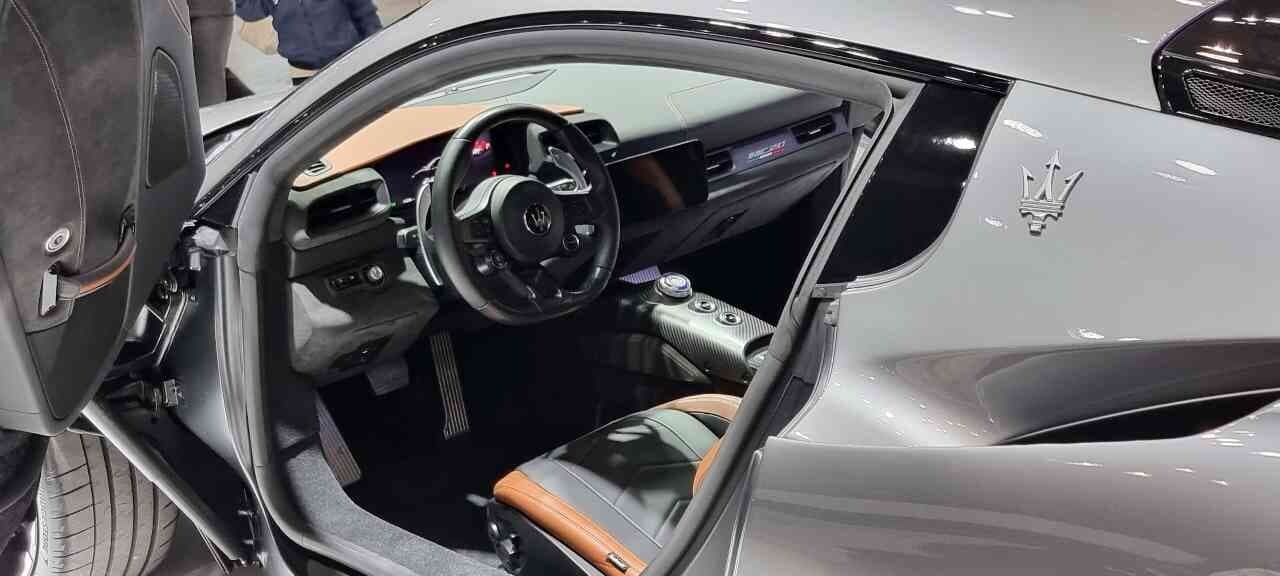 마세라티 MC20 후기 게시글 썸네일