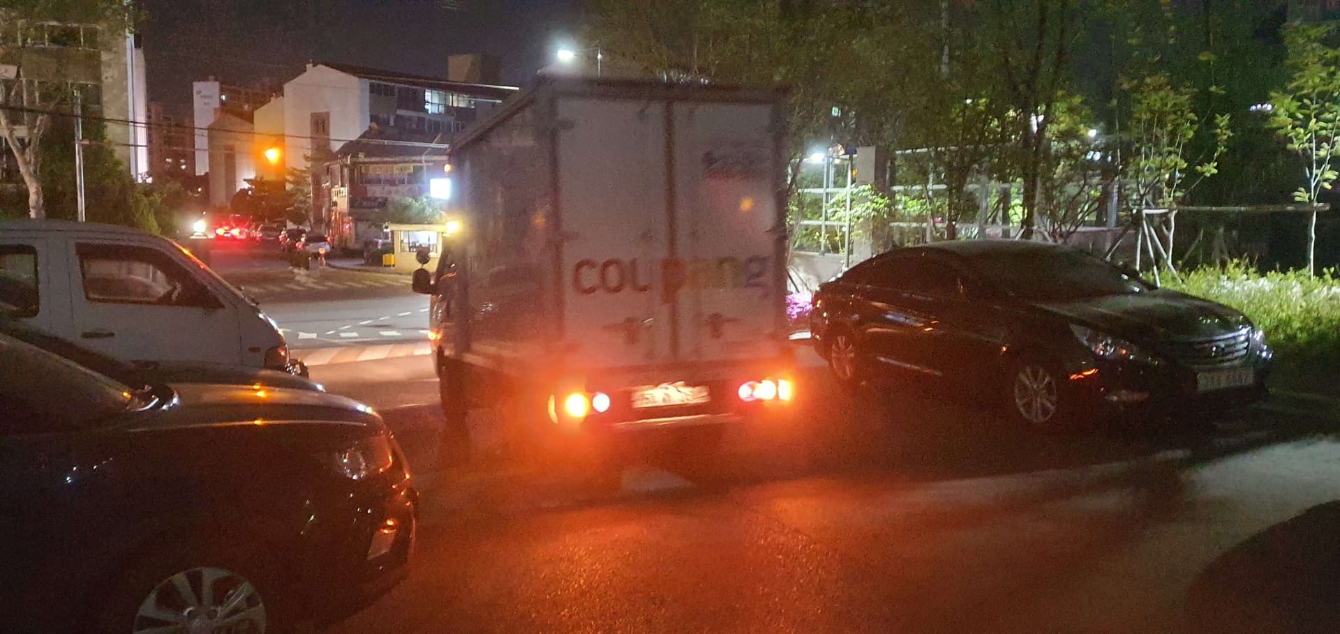 밤중에도 고생하십니다 게시글 썸네일