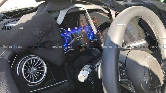 벤츠 EQS SUV 실내  스파이 샷 게시글 썸네일