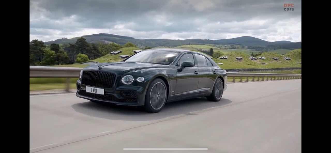 Bentley—플라잉스퍼 PHEV 공개 게시글 썸네일