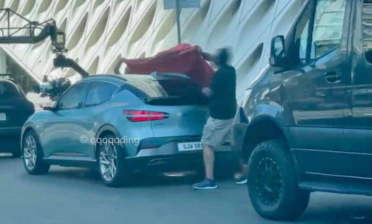 제네시스 GV60 뒷모습 나왔네요 ㅎ 게시글 썸네일