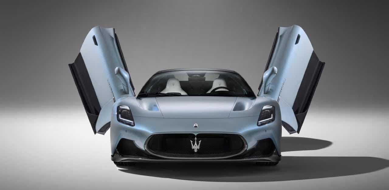 Maserati—MC20 컨버터블 첼로 주목할 점 게시글 썸네일