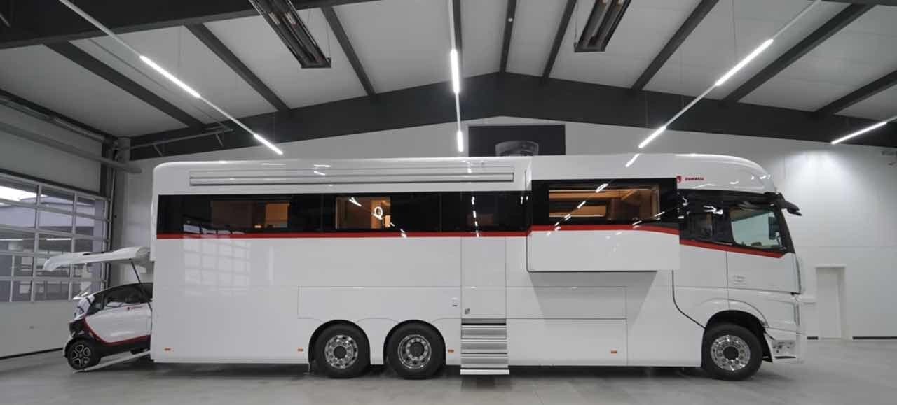 Motorhome—궁극의 캠핑카 feat.10억 게시글 썸네일