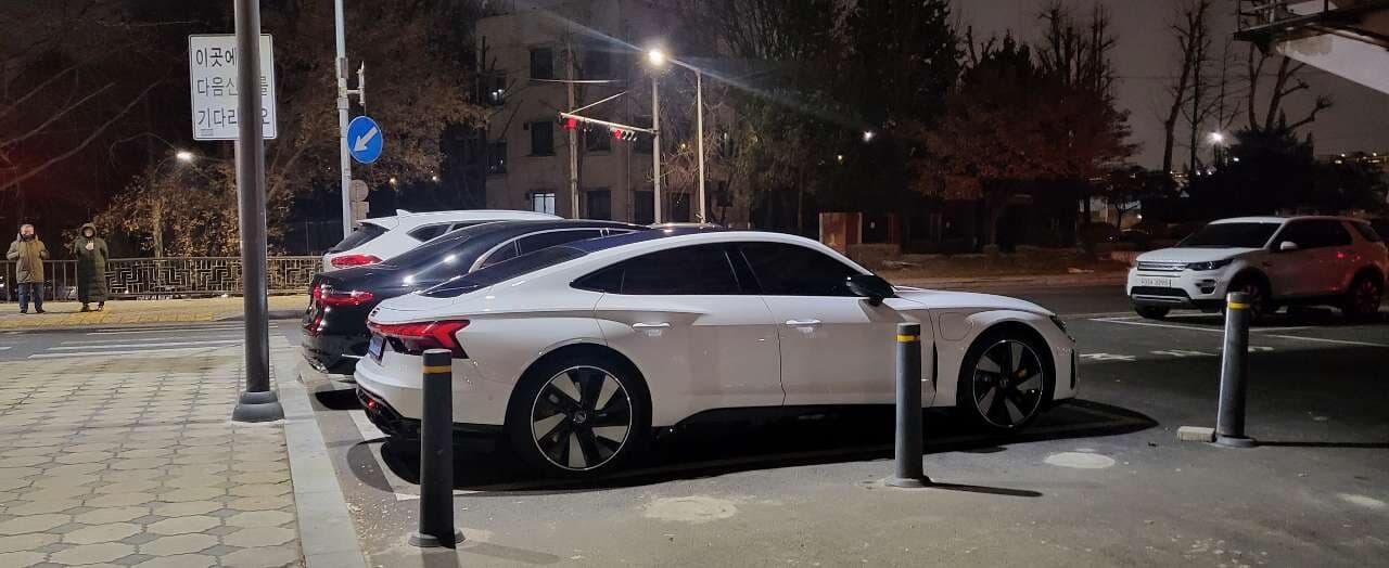 회생제동 시 브레이크등이 안켜지는 국산 전기차들 게시글 썸네일