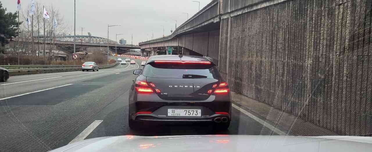 G70웨건(슈팅브레이크?) 목격 게시글 썸네일
