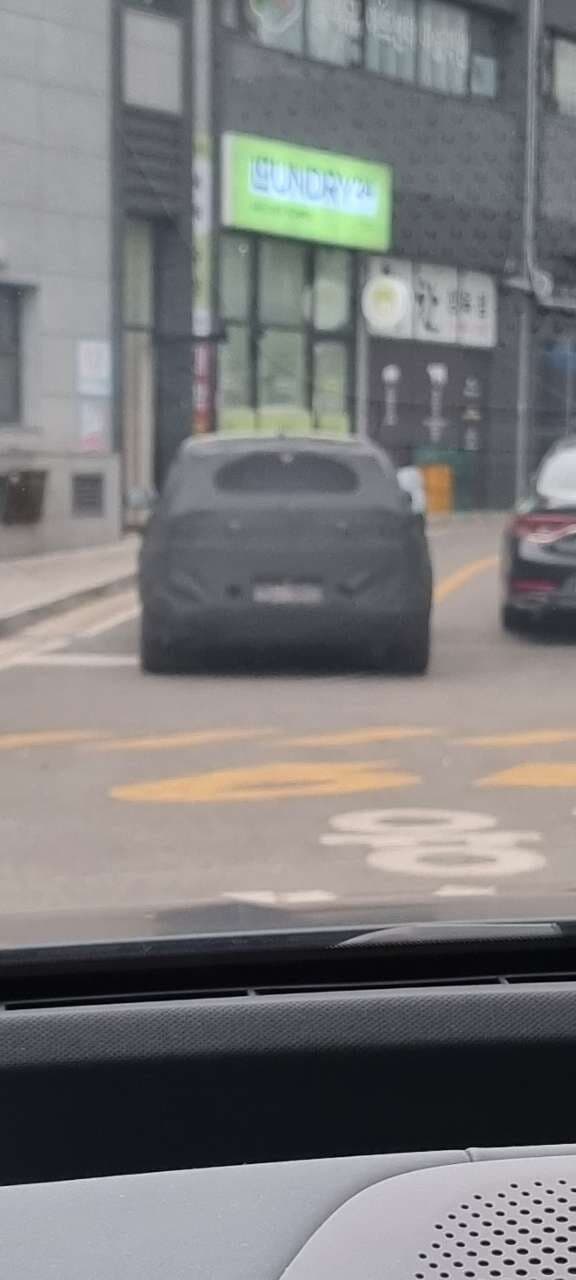 아이오닉5 위장막? 게시글 썸네일