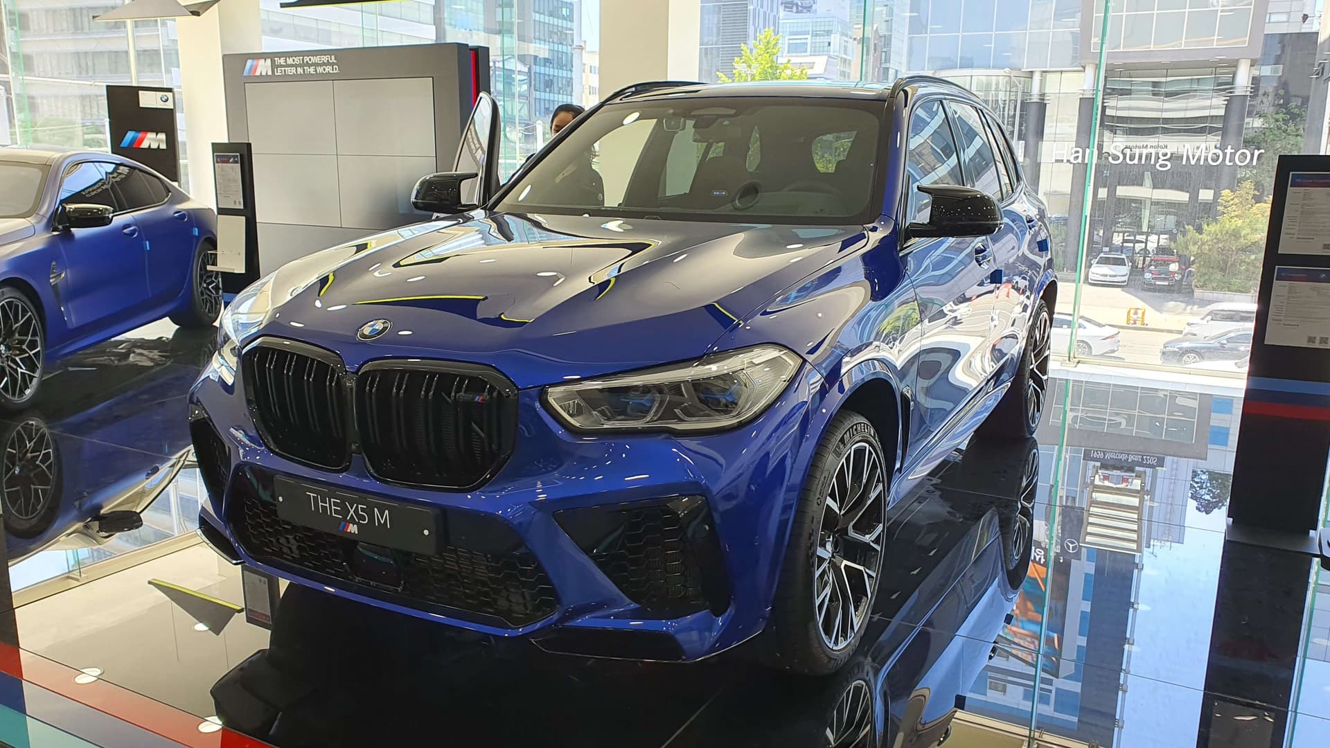 M천지 BMW 강남전시장 게시글 썸네일