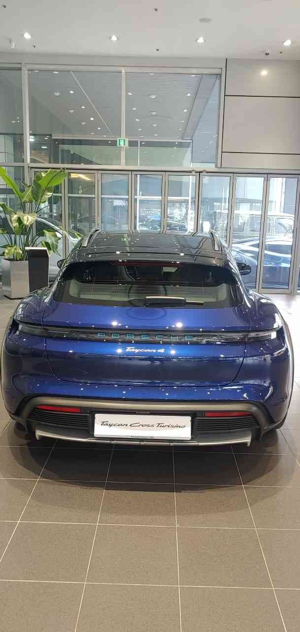 타이칸 크로스 투리스모 입니다~ 게시글 썸네일