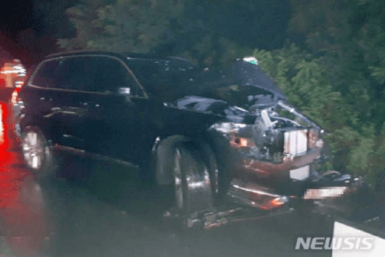 박지윤, 최동석 아나운서의 볼보 XC90 사고 당시 사진 게시글 썸네일