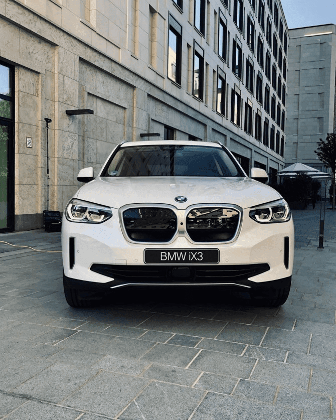 BMW iX3 실사  게시글 썸네일