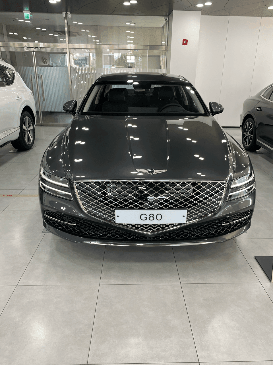 제네시스 G80 보고온 후기 게시글 썸네일