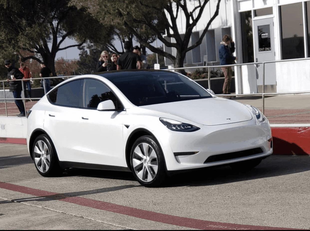 제네시스 DH -> 모델Y 기변글 올렸었는데.. 이트론? 게시글 썸네일