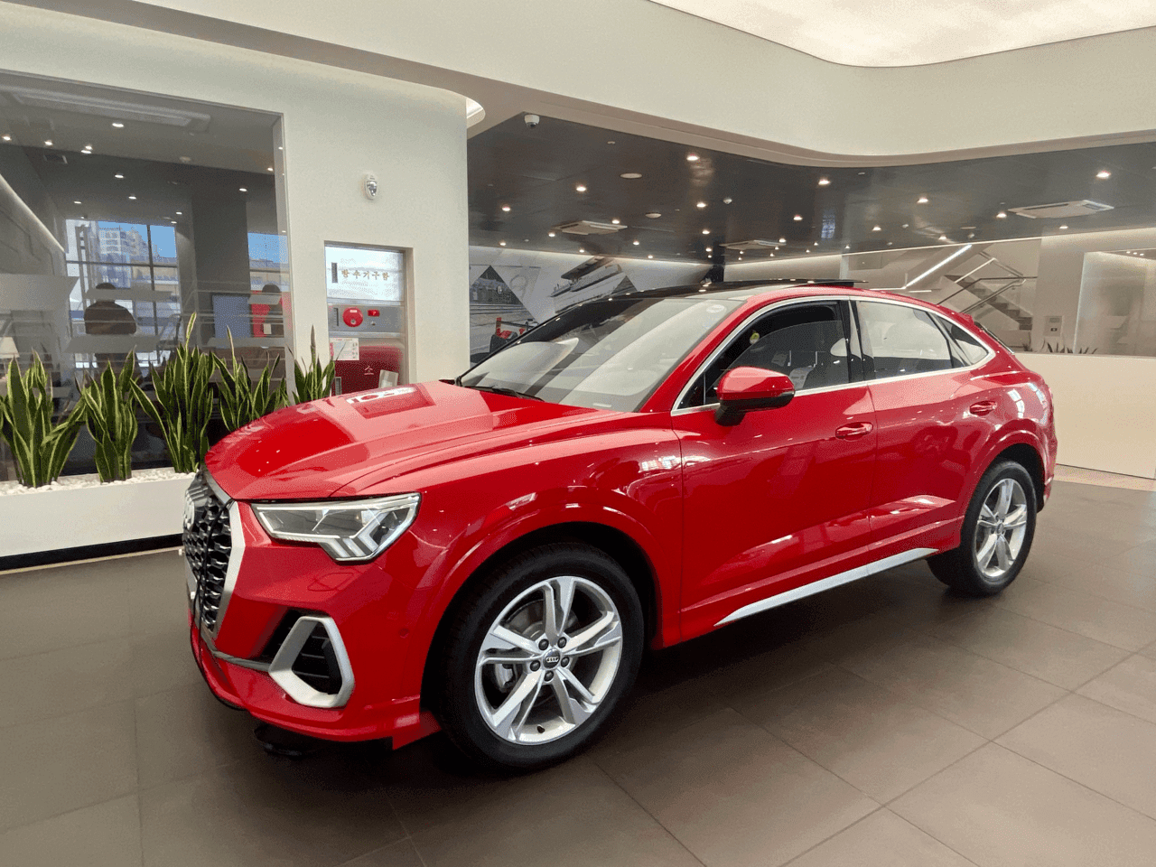 아우디 Q3 스포트백은 별로일까요??  게시글 썸네일