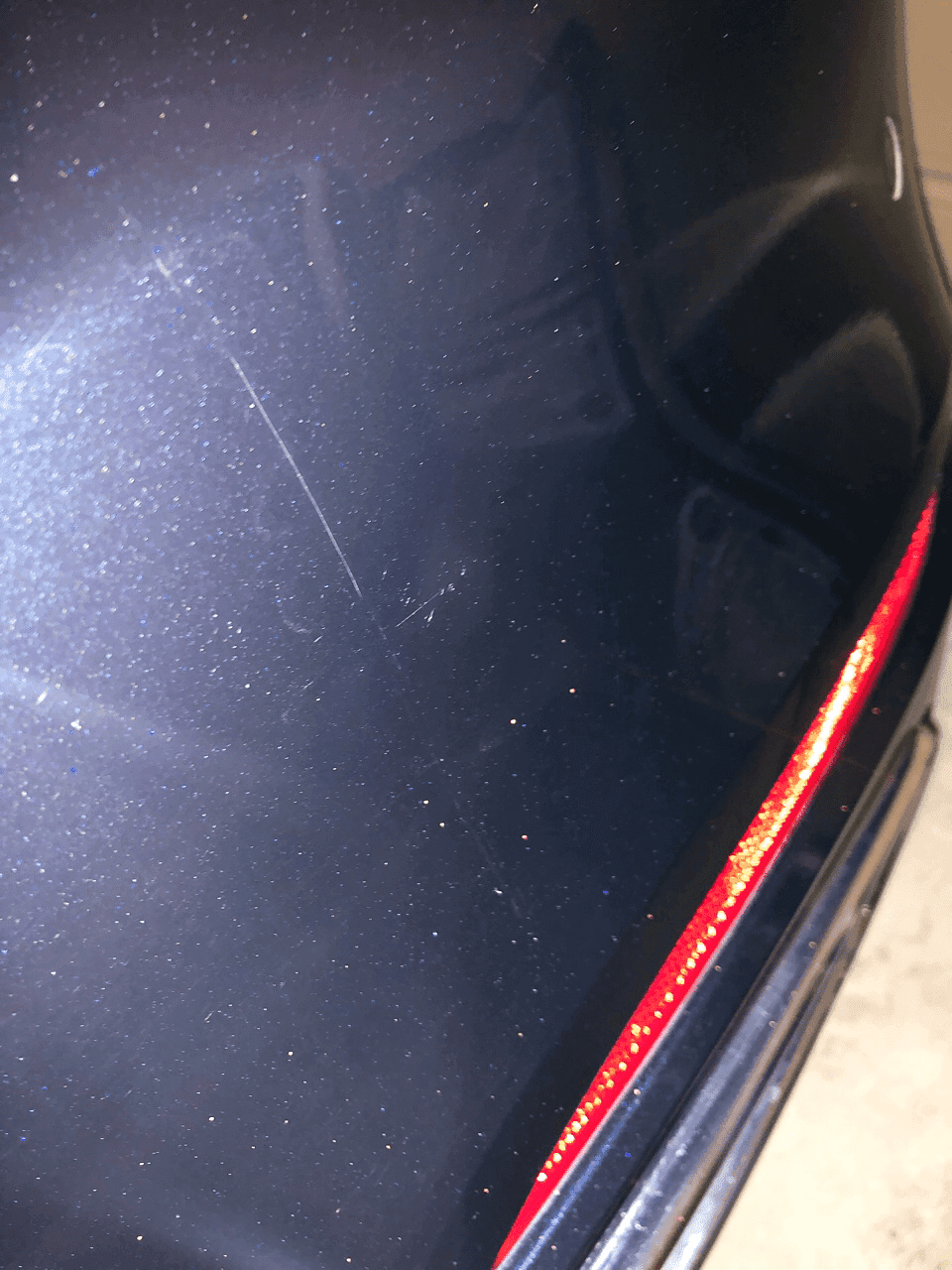 범퍼에 기스가 쭈욱 났네요 게시글 썸네일