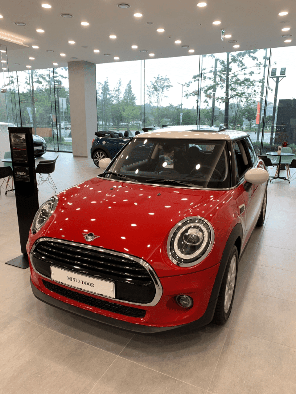 BMW 도이치 오토월드 전시장 구경 게시글 썸네일