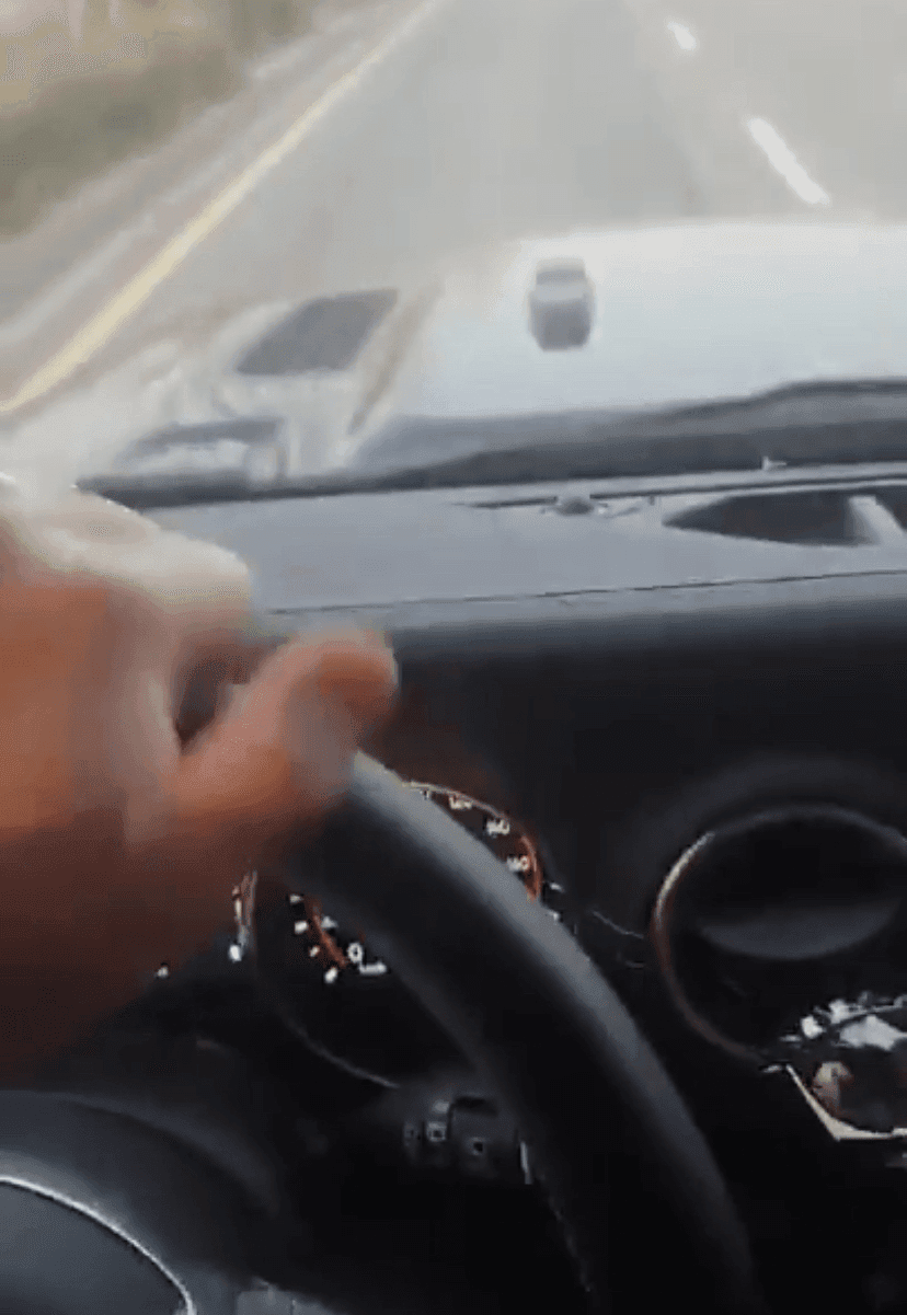 지프 랭글러의 핸들이 춤을 춘다? 게시글 썸네일