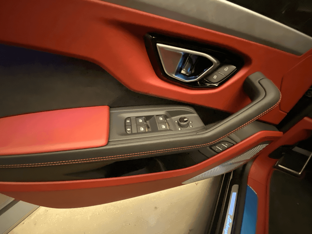 우르스 내부 게시글 썸네일