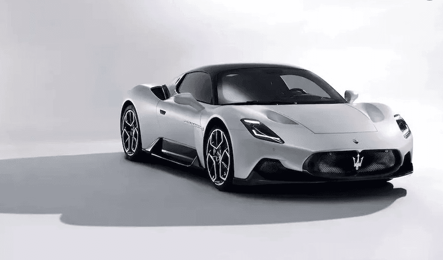 마세라티의 새로운 미드쉽 슈퍼카 MC20 공개! 게시글 썸네일