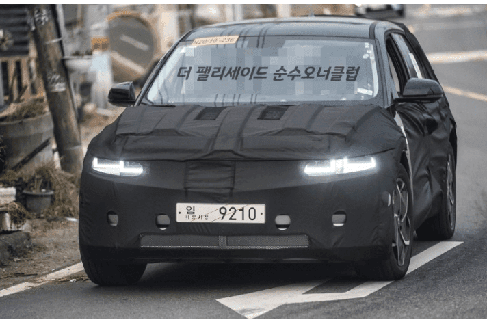 현대 아이오닉5 출시 막바지 테스트 (실내 디스플레이) 게시글 썸네일