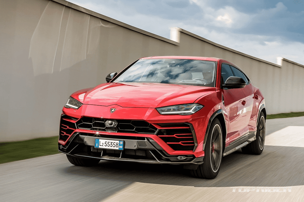 슈퍼 SUV 대결, 람보르기니 VS 애스턴마틴  게시글 썸네일