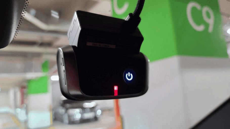 BMW 블랙박스 쓰레기 같아서 못 쓰겠네요  게시글 썸네일