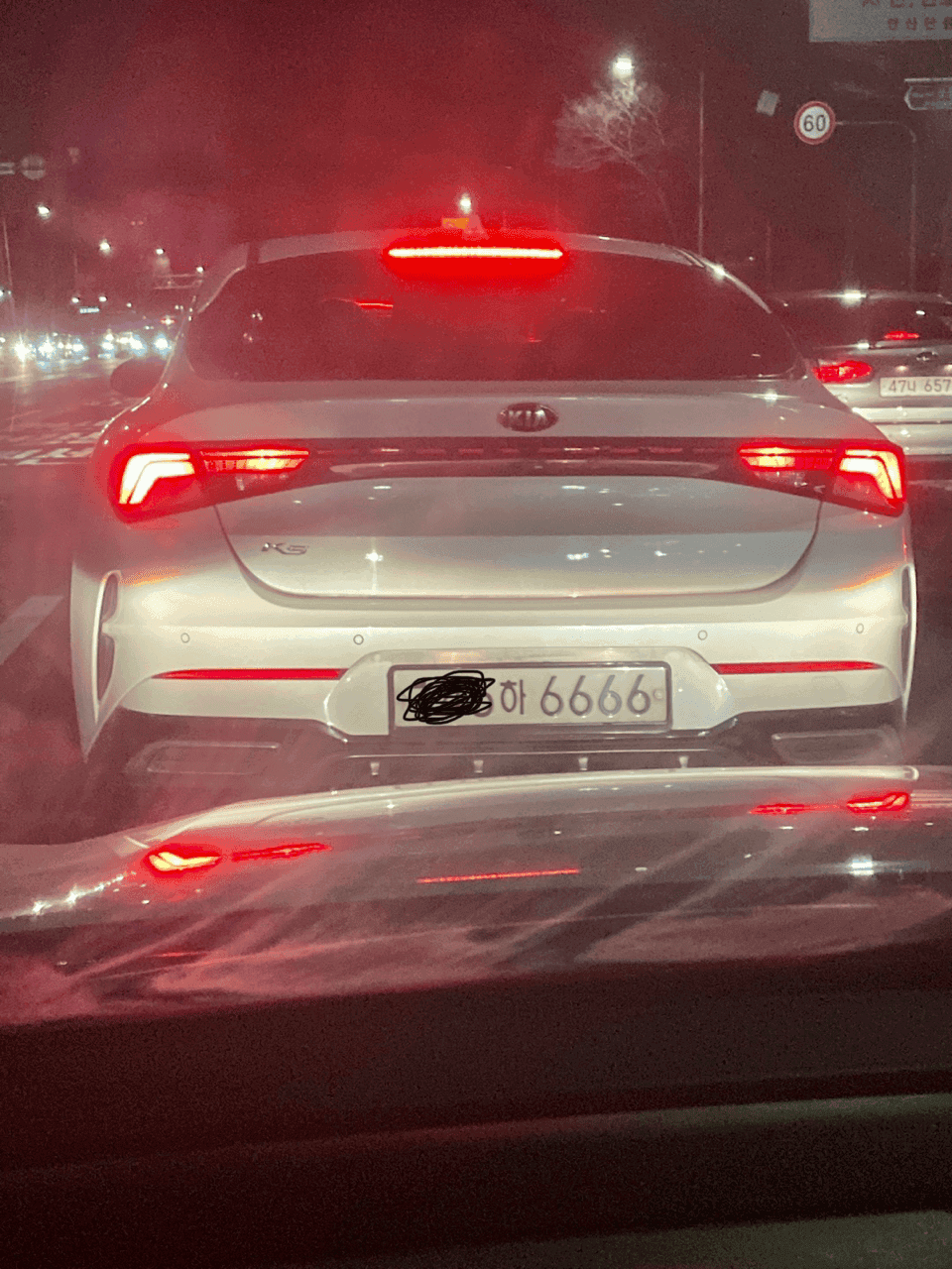 어둠.. 그 자체... 게시글 썸네일