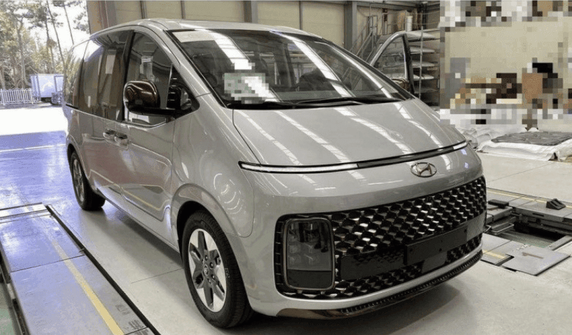 현대 스타리아 은색  게시글 썸네일