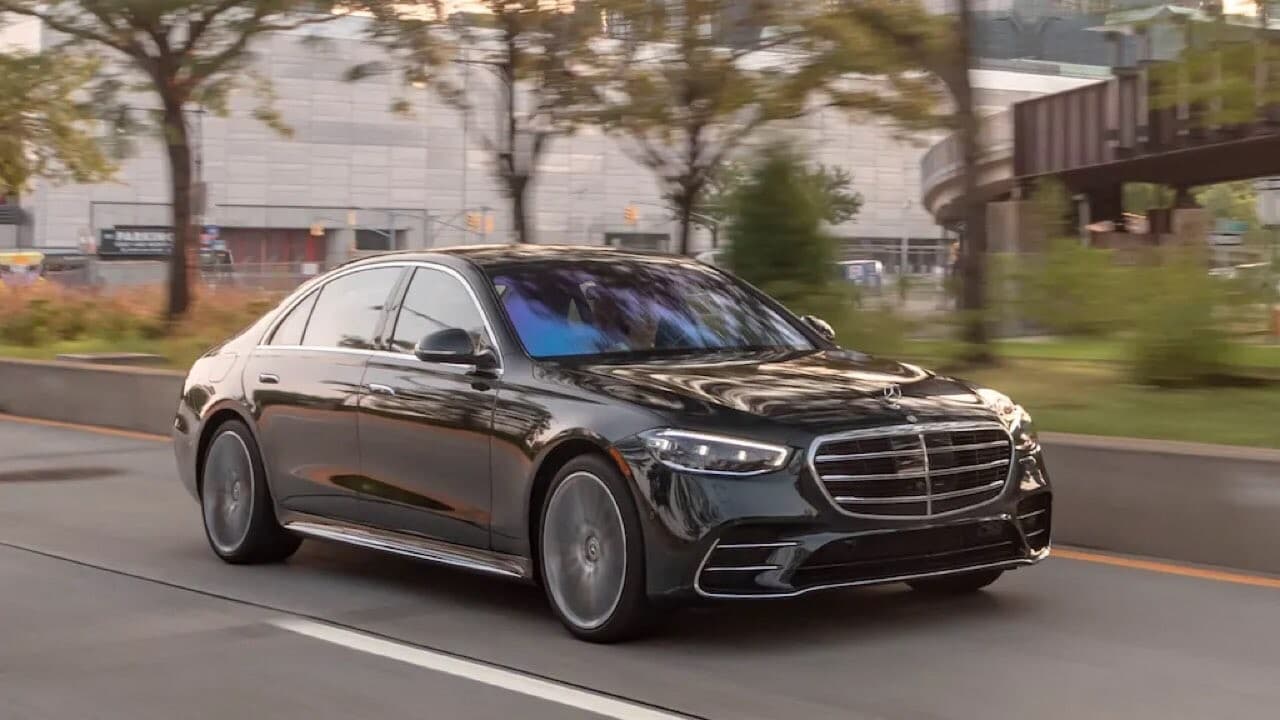 니 오늘 코인으로 하루 몇백 버는데 포르쉐 s클? 뭐 할부해?ㅋ 게시글 썸네일