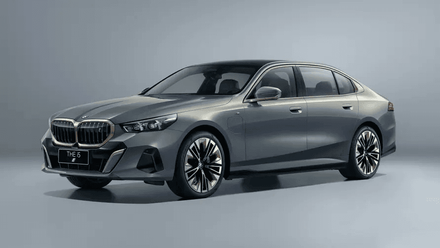 [신차 공개] BMW 5시리즈 LWB 풀체인지  게시글 썸네일