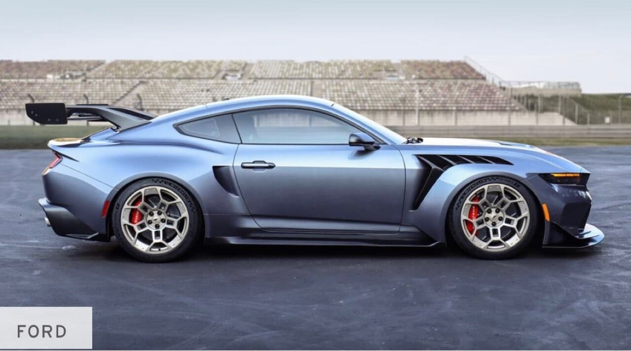 Ford—Mustang GTD 서킷에 진심 게시글 썸네일