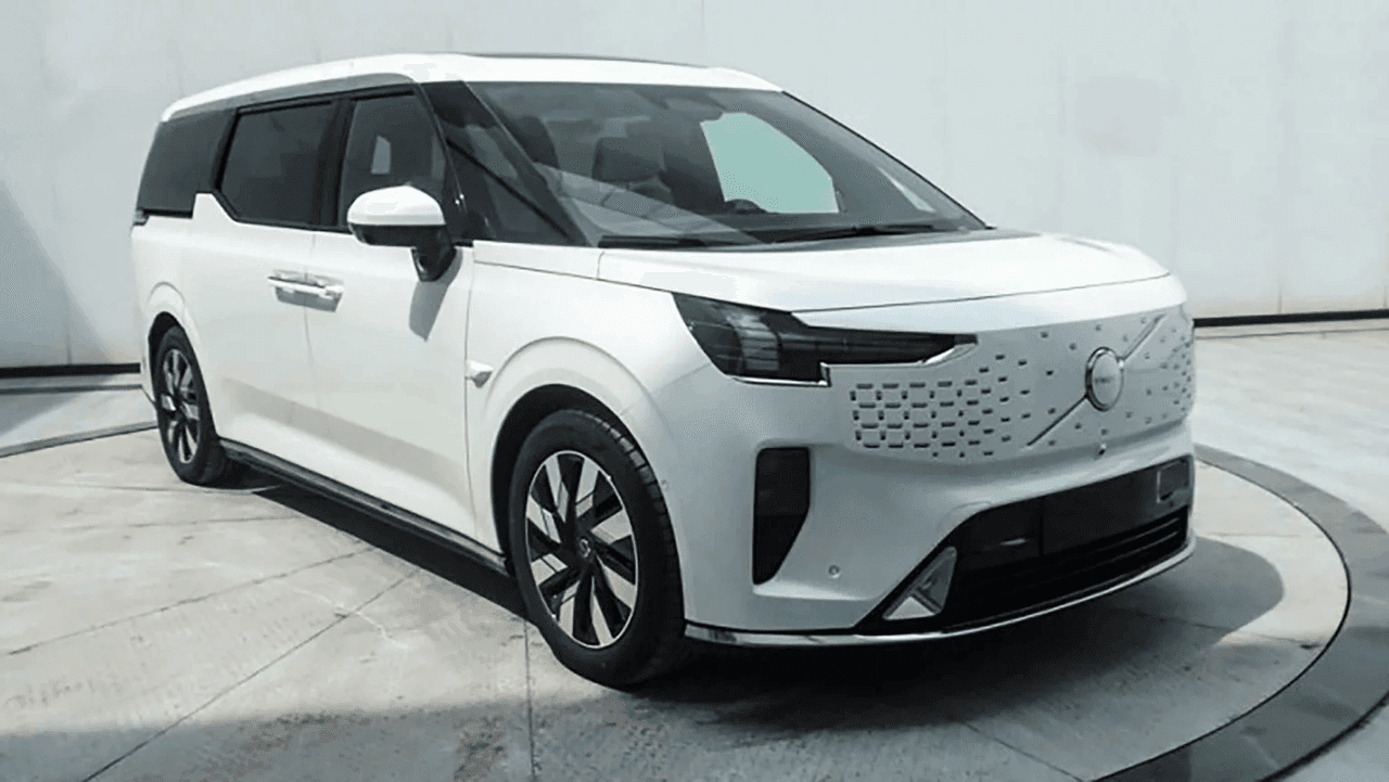 [출시예정] 볼보 EM90  게시글 썸네일