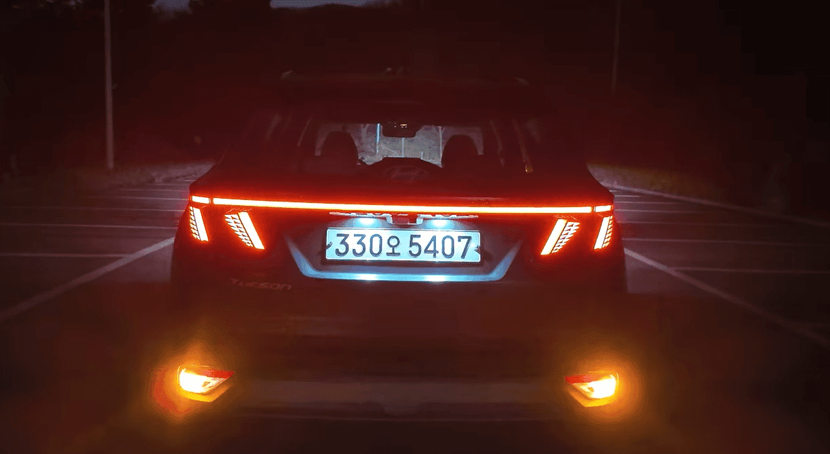 투싼 페이스리프트 깜빡이 위치 노답이네요  게시글 썸네일