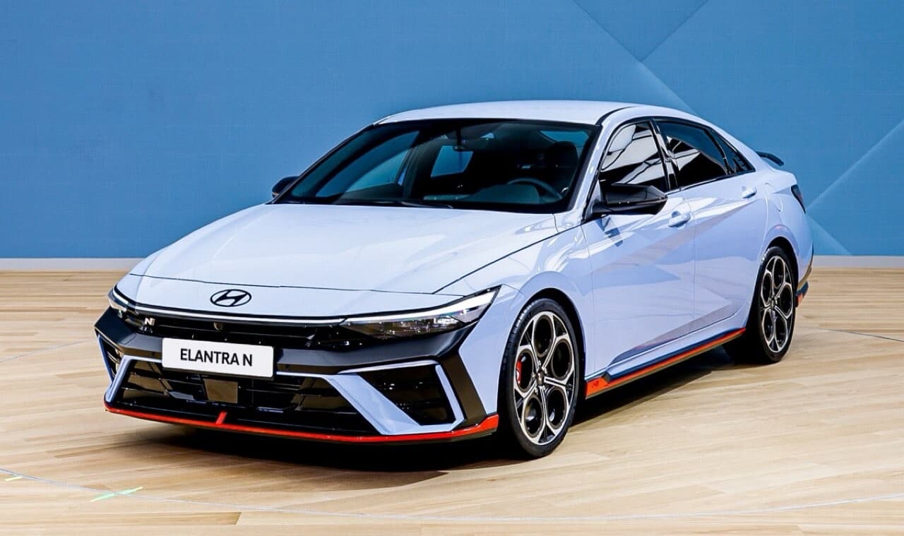 아반떼n 실구매층이 예상과 다른듯 게시글 썸네일