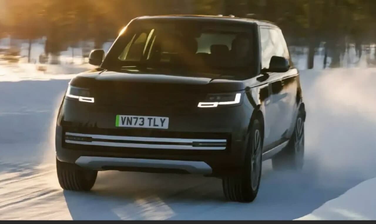 신형 레인지로버 전기차 공개  게시글 썸네일