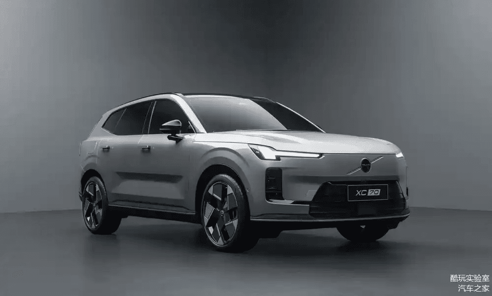 [신차공개] 2026 볼보 XC70 플러그인 하이브리드  게시글 썸네일