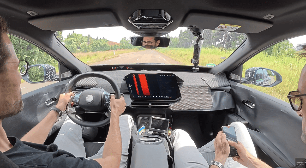 IX3 풀체인지 실내 기깔나네요  게시글 썸네일