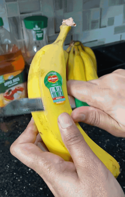 칼로 바나나 손쉽게 자르는 법. gif 게시글 썸네일