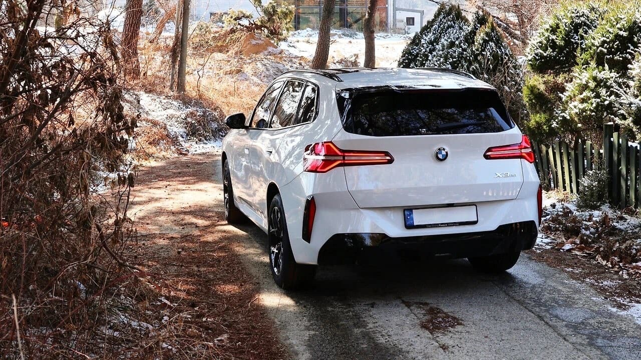 BMW X3 풀체인지는 은근 도로에서 보기 힘드네요 게시글 썸네일