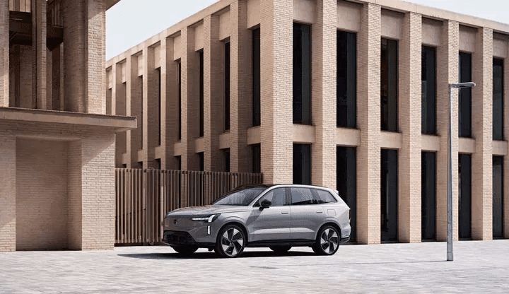 뉴스) 볼보 EX90 사전계약 시작 XC90 보다 1,000만원 저렴하게 판다 게시글 썸네일