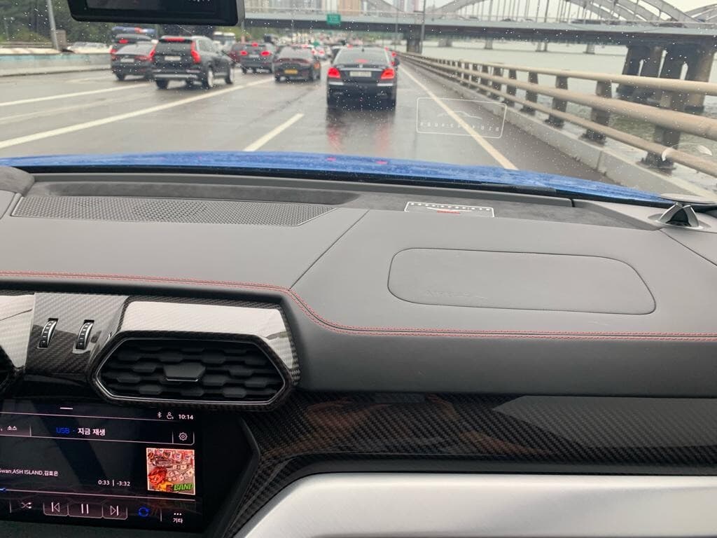 지인의 우르스 시승해 봤습니다. 게시글 썸네일