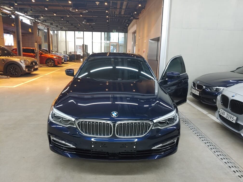 BMW 5시리즈 520d 럭셔리 플러스 게시글 썸네일