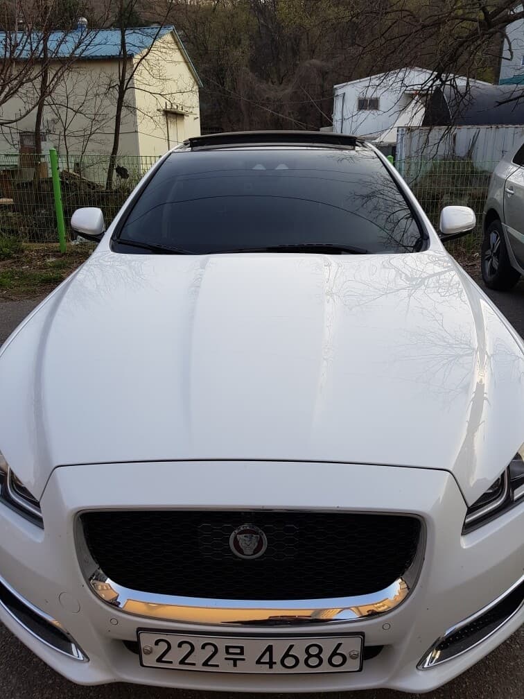 재규어 XJ 50주년 3.0D LWB 게시글 썸네일