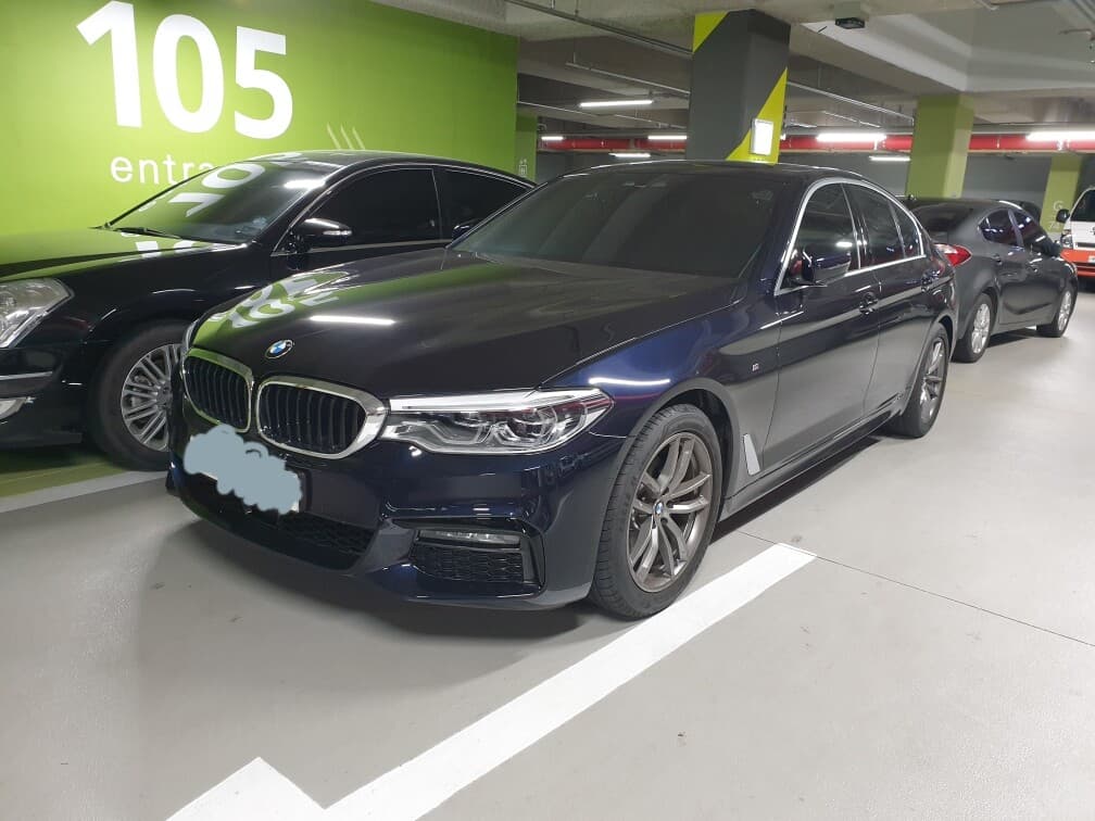 BMW 5시리즈 520i M 스포츠 게시글 썸네일