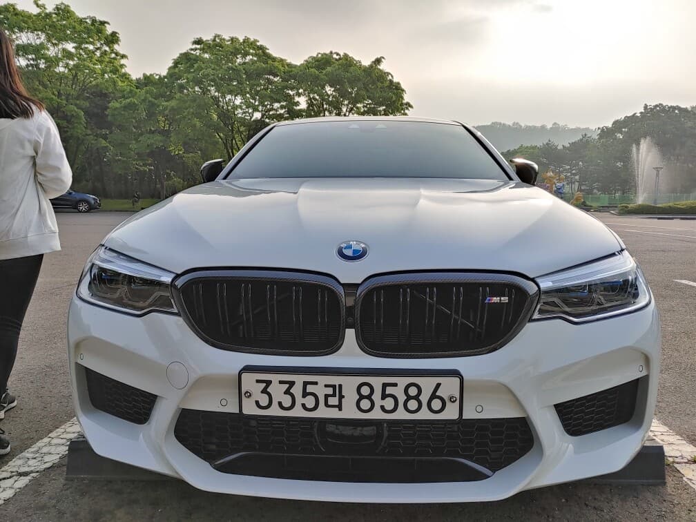 BMW M5 세단 xDrive 게시글 썸네일